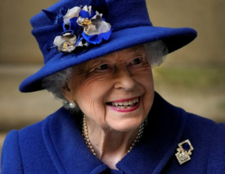 الكشف عن شجار نشب ليلة وفاة الملكة البريطانية في القصر